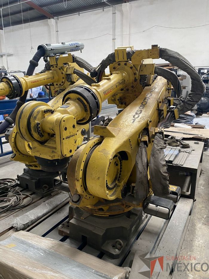 Lote 014 - Robot FANUC R-2000iB 210F de 6 ejes - Subastas en México