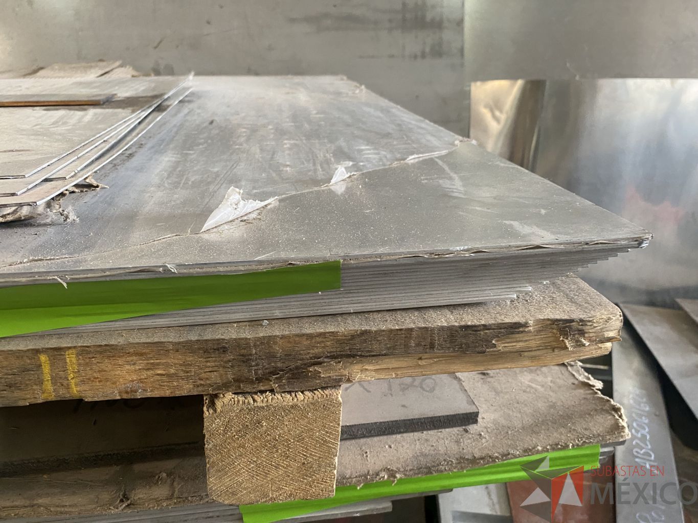 Lote 019 - Lote 16 piezas placa de aluminio 3003 1/8 x 48 x 120. Calidad de primera.