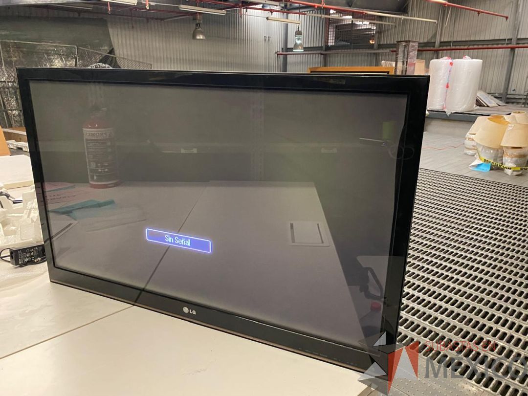 Lote 032 - 5 Pantallas de tv diferentes modelos y marcas - Imagen 9