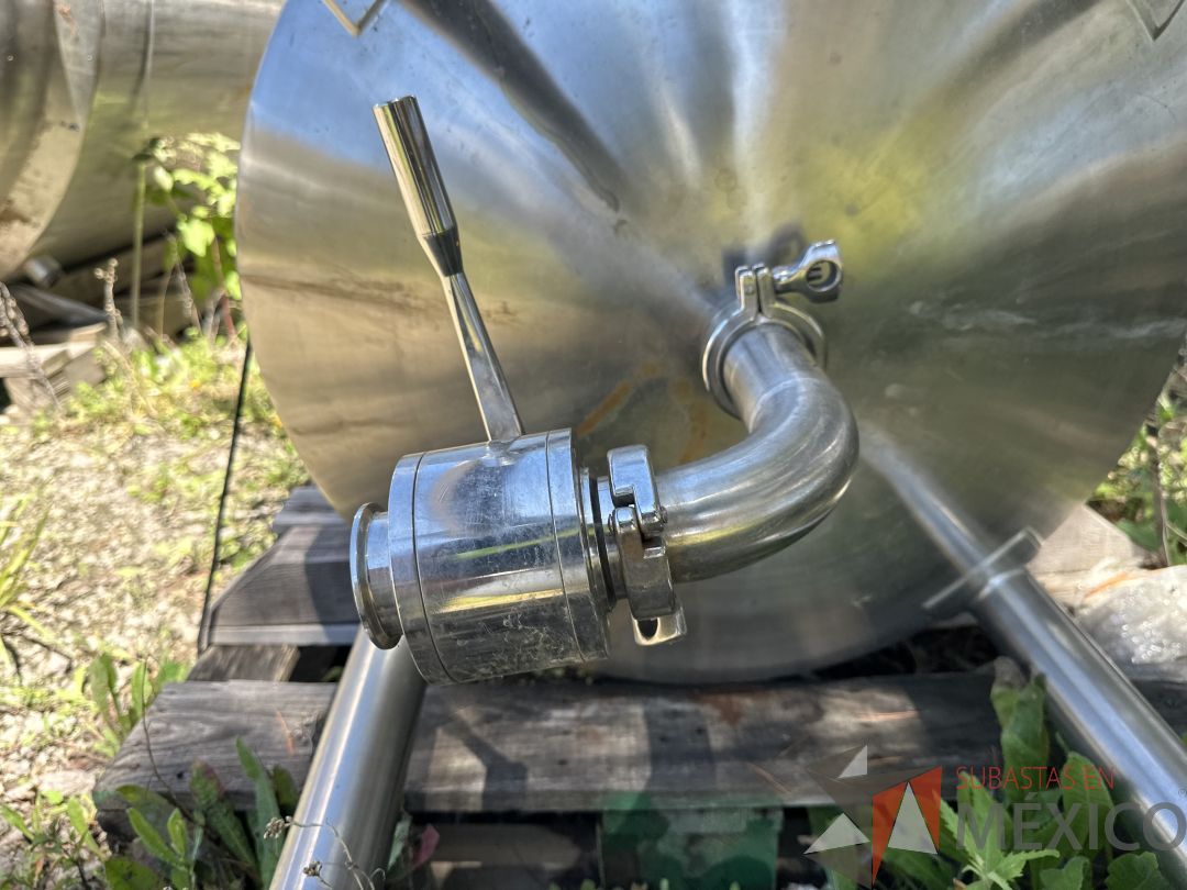 Lote 149 - Tanque de acero inoxidable -80 cm de diámetro x 160 cm de altura - Imagen 10