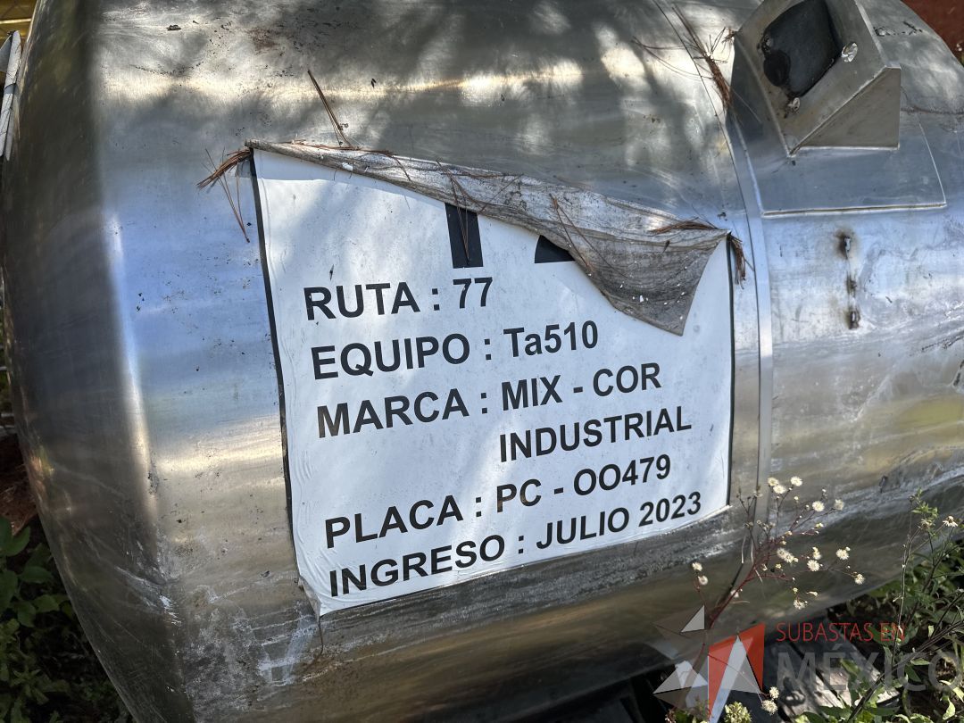 Lote 157 - Tanque de acero inoxidable -140 cm de diámetro x 180 cm de altura - Imagen 3