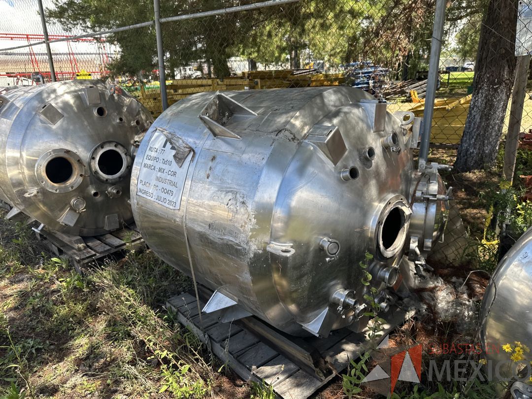 Lote 157 - Tanque de acero inoxidable -140 cm de diámetro x 180 cm de altura - Imagen 4