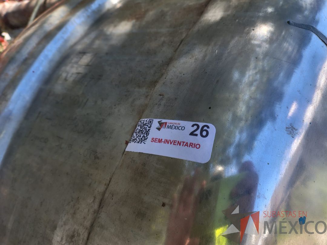 Lote 158 - Tanque de acero inoxidable -120 cm de diámetro x 170 cm de altura - Imagen 2