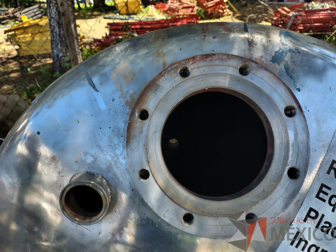 Lote 158 - Tanque de acero inoxidable -120 cm de diámetro x 170 cm de altura - Imagen 6