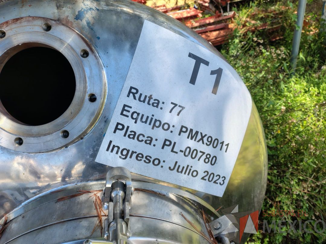 Lote 158 - Tanque de acero inoxidable -120 cm de diámetro x 170 cm de altura - Imagen 8