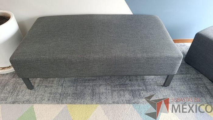 Lote 002 - Taburete rectangular - Subastas en México