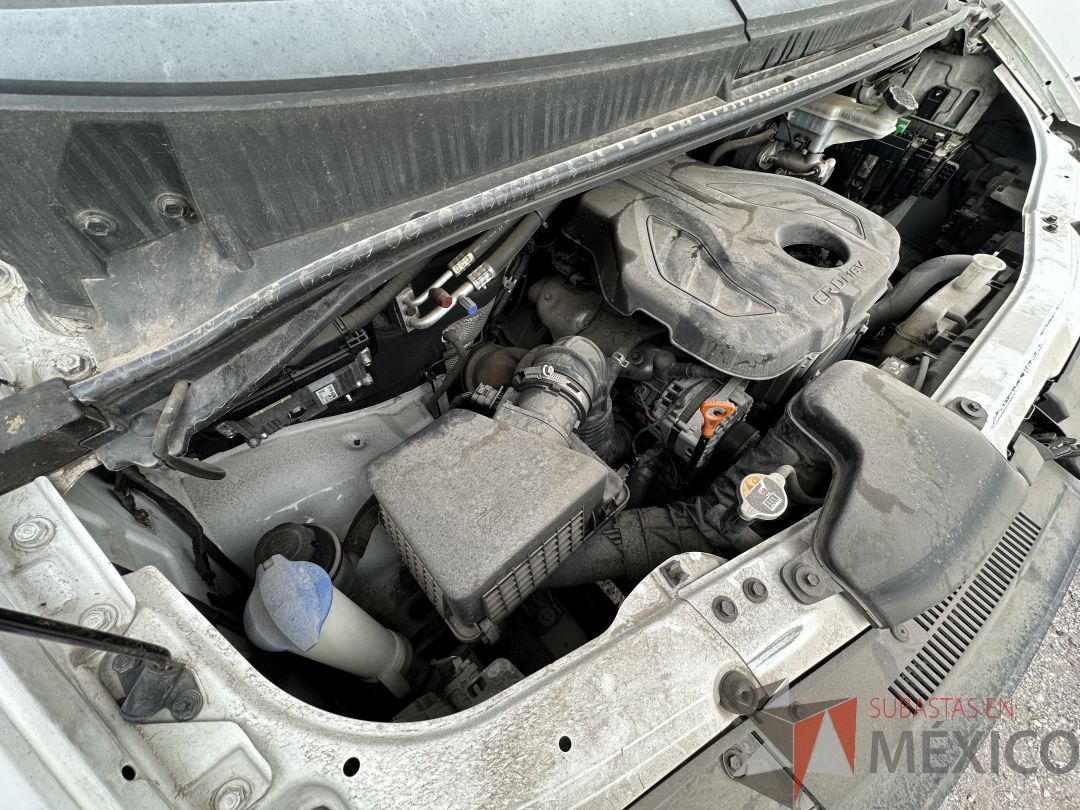 Lote 003 - Camioneta HYUNDAI H350, Año 2021, 108,950 km - Imagen 12