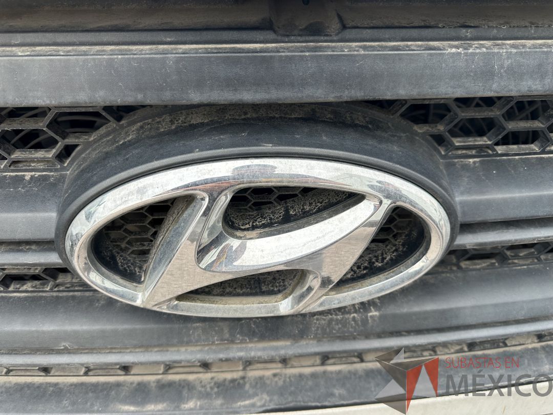 Lote 003 - Camioneta HYUNDAI H350, Año 2021, 108,950 km - Imagen 15