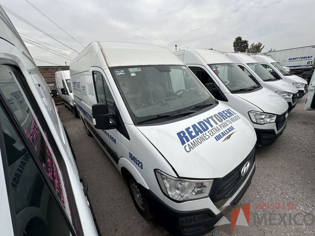 Lote 003 - Camioneta HYUNDAI H350, Año 2021, 108,950 km - Imagen 3