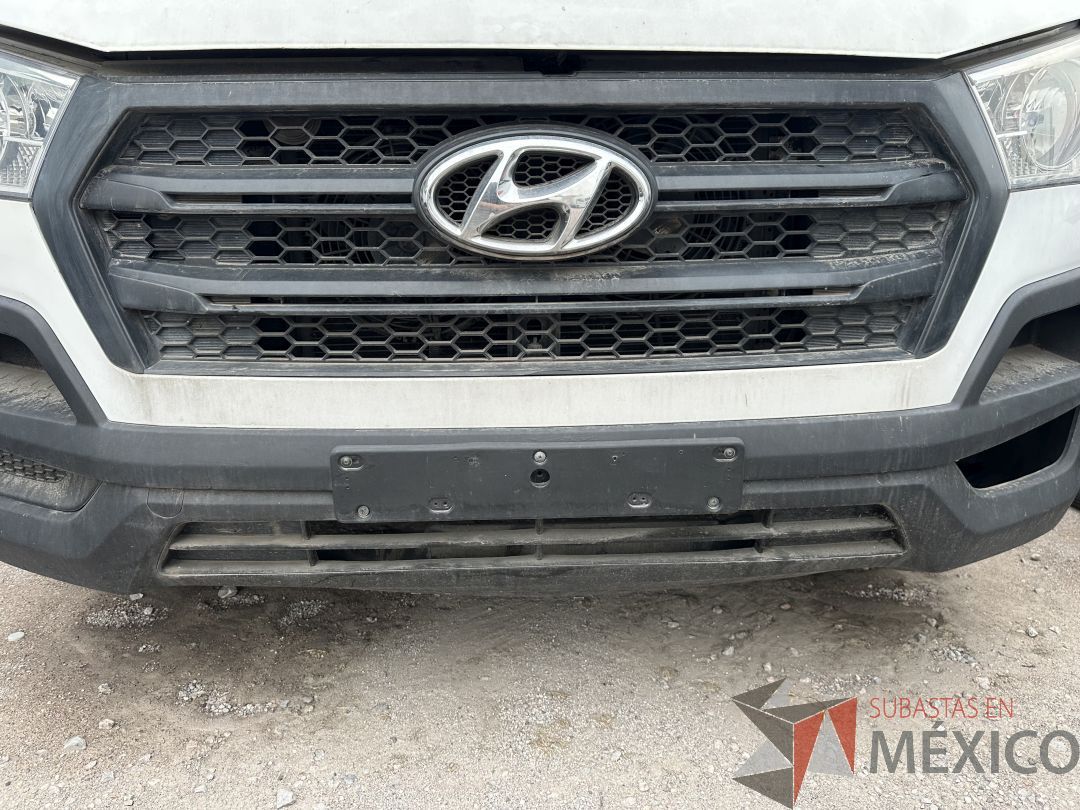 Lote 003 - Camioneta HYUNDAI H350, Año 2021, 108,950 km - Imagen 20
