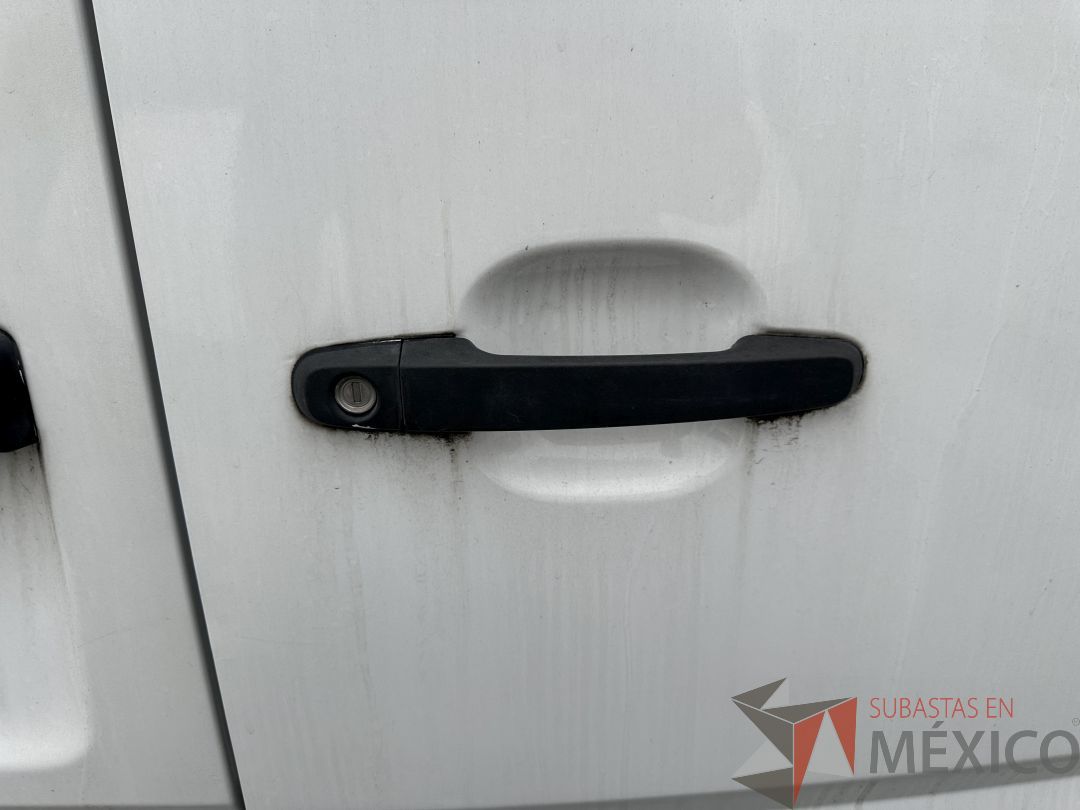 Lote 003 - Camioneta HYUNDAI H350, Año 2021, 108,950 km - Imagen 32