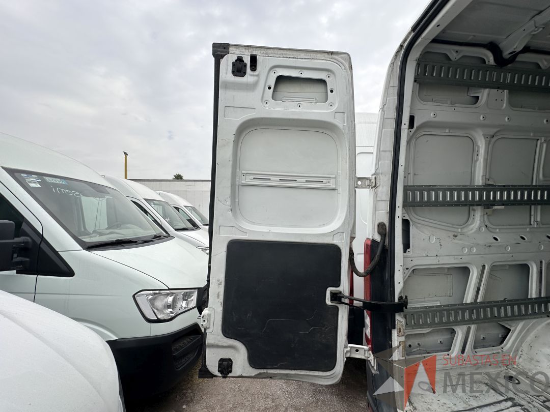 Lote 003 - Camioneta HYUNDAI H350, Año 2021, 108,950 km - Imagen 38