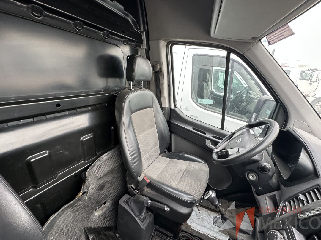 Lote 003 - Camioneta HYUNDAI H350, Año 2021, 108,950 km - Imagen 59