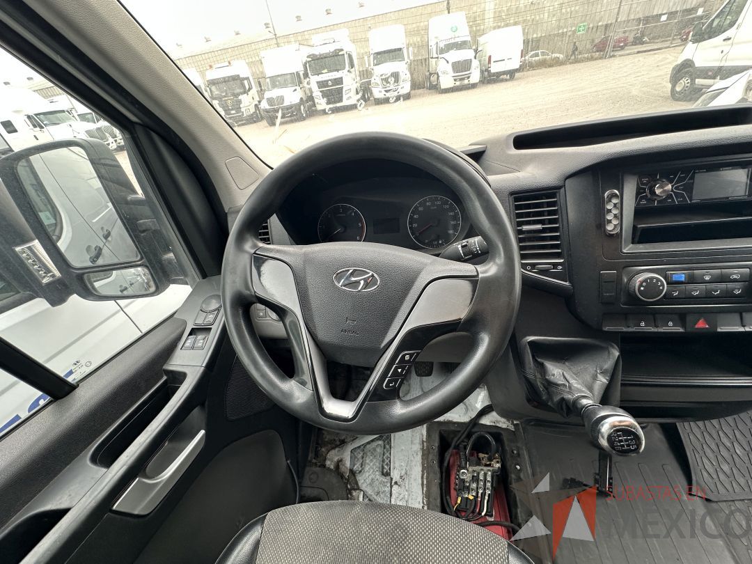 Lote 003 - Camioneta HYUNDAI H350, Año 2021, 108,950 km - Imagen 61