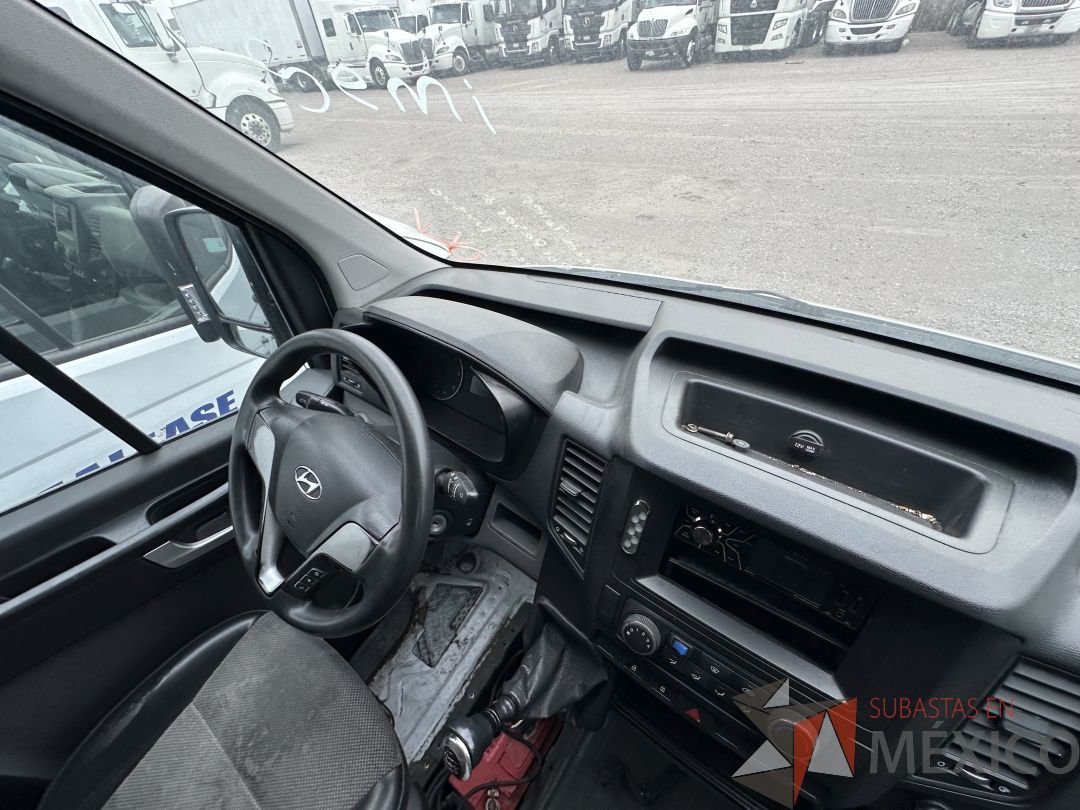 Lote 003 - Camioneta HYUNDAI H350, Año 2021, 108,950 km - Imagen 70