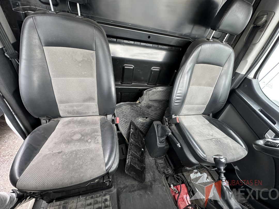 Lote 003 - Camioneta HYUNDAI H350, Año 2021, 108,950 km - Imagen 73