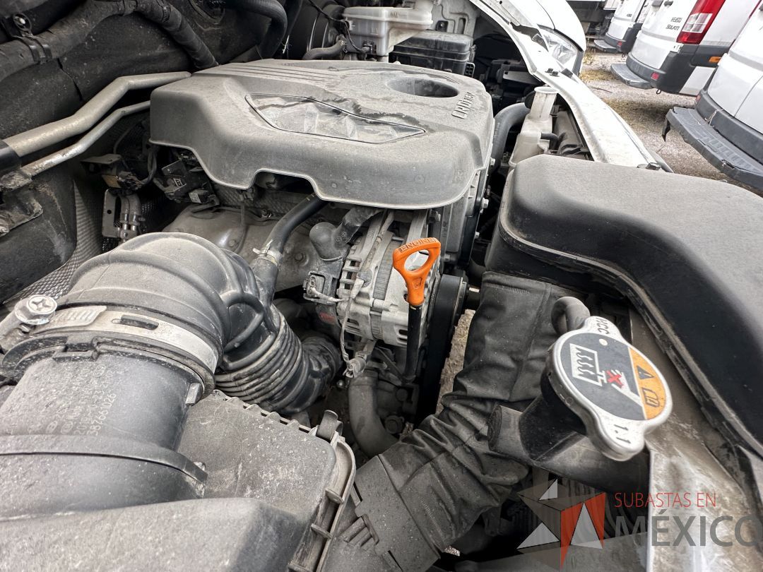 Lote 002 - Camioneta HYUNDAI H350, Año 2021, 72,756 km - Imagen 15