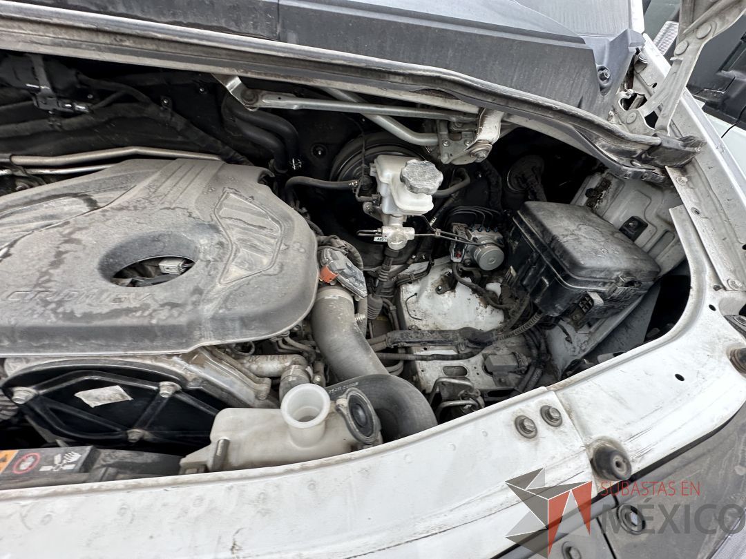 Lote 002 - Camioneta HYUNDAI H350, Año 2021, 72,756 km - Imagen 17
