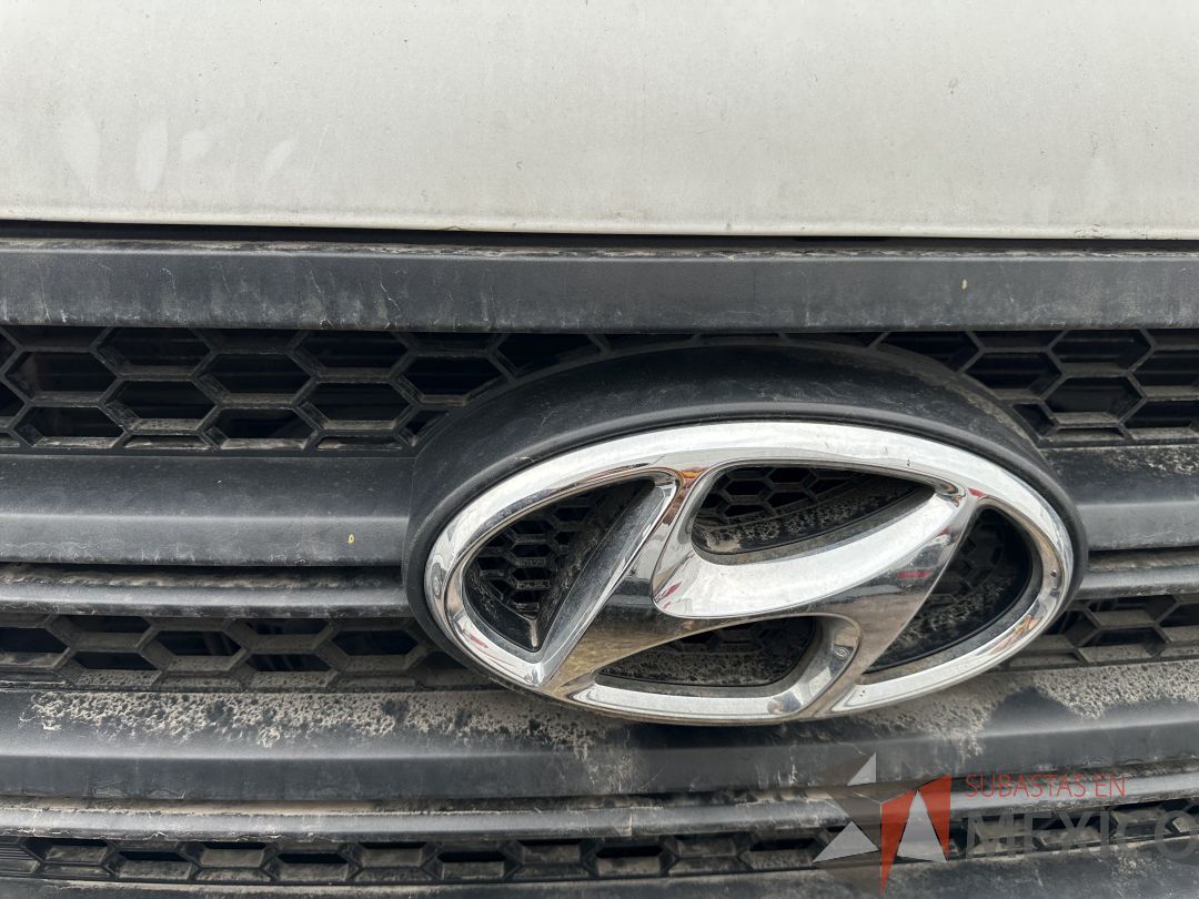 Lote 002 - Camioneta HYUNDAI H350, Año 2021, 72,756 km - Imagen 22