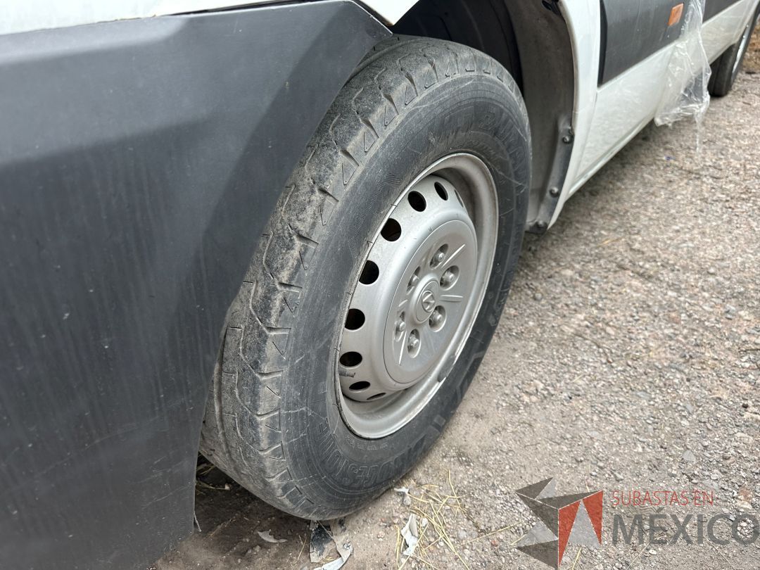 Lote 002 - Camioneta HYUNDAI H350, Año 2021, 72,756 km - Imagen 26