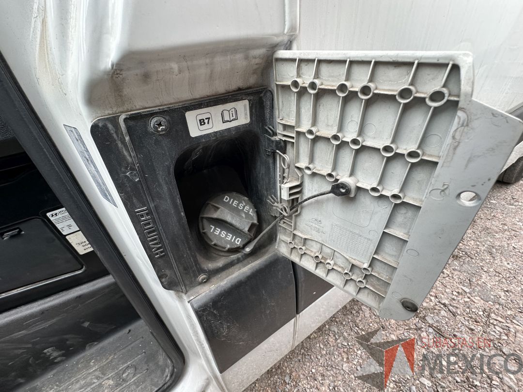Lote 002 - Camioneta HYUNDAI H350, Año 2021, 72,756 km - Imagen 47