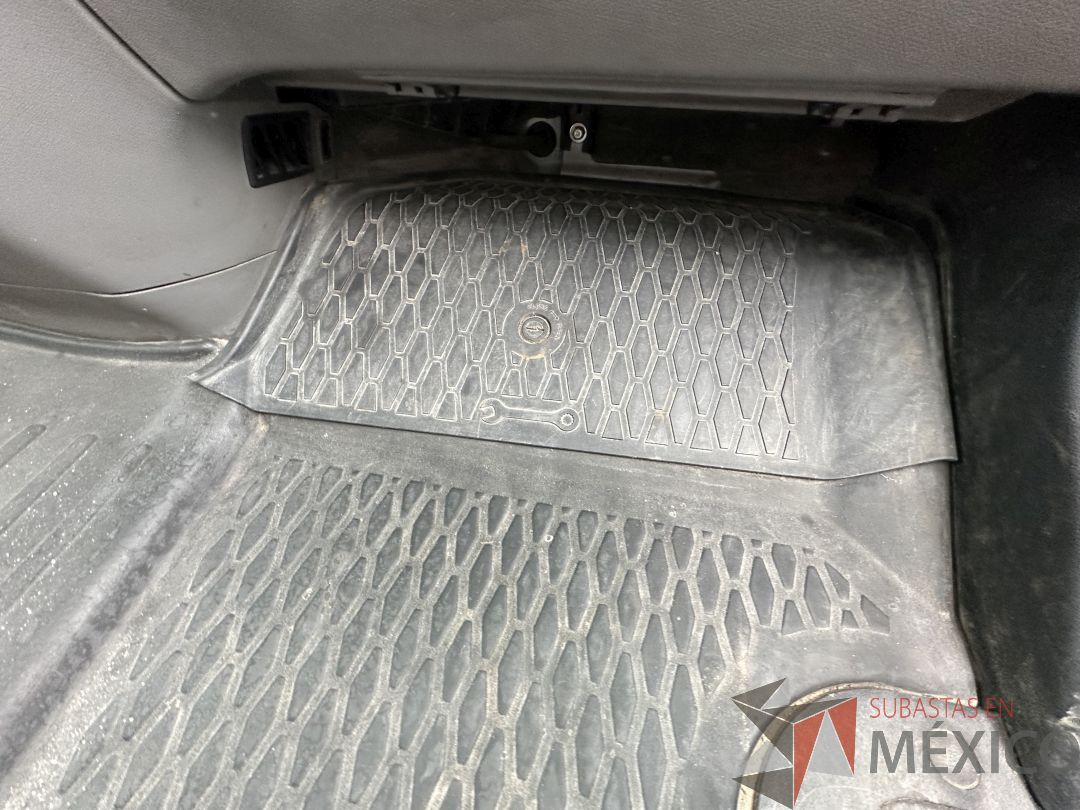 Lote 002 - Camioneta HYUNDAI H350, Año 2021, 72,756 km - Imagen 90