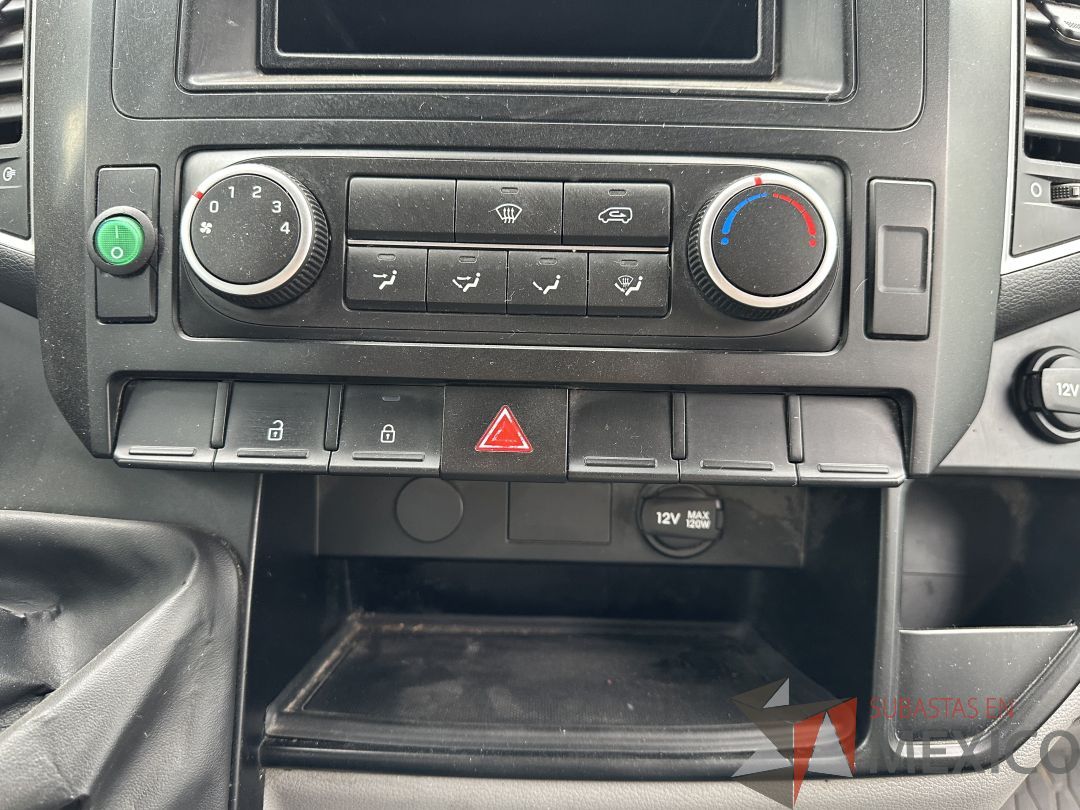 Lote 002 - Camioneta HYUNDAI H350, Año 2021, 72,756 km - Imagen 104