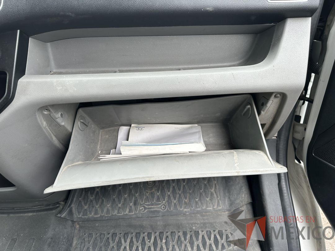 Lote 002 - Camioneta HYUNDAI H350, Año 2021, 72,756 km - Imagen 106