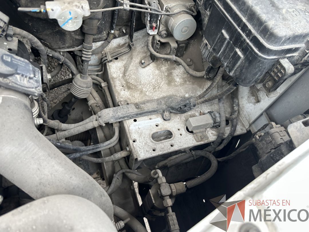 Lote 004 - Camioneta HYUNDAI H350, Año 2021, 71,840 km - Imagen 8