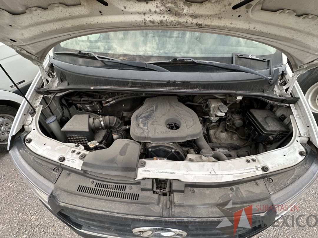 Lote 004 - Camioneta HYUNDAI H350, Año 2021, 71,840 km - Imagen 18