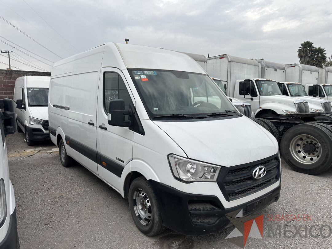 Lote 004 - Camioneta HYUNDAI H350, Año 2021, 71,840 km - Imagen 3