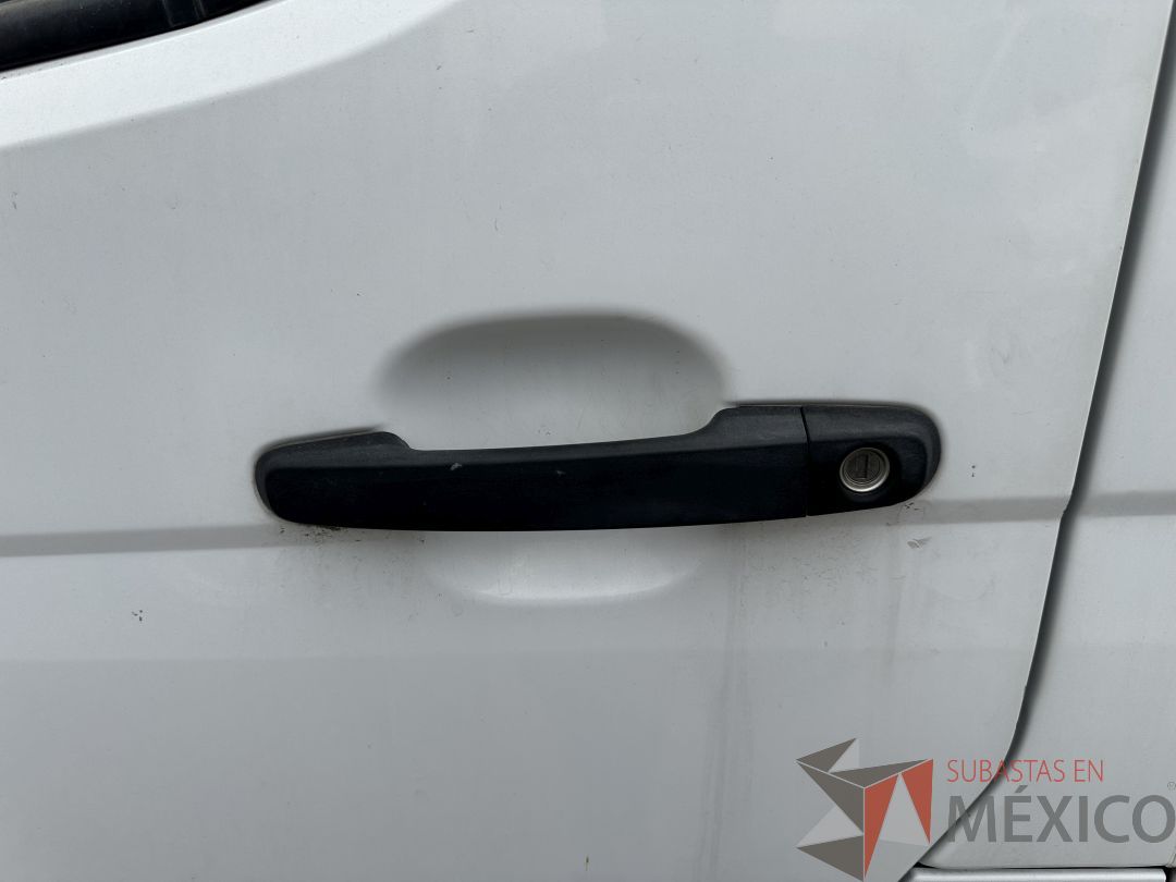 Lote 004 - Camioneta HYUNDAI H350, Año 2021, 71,840 km - Imagen 31