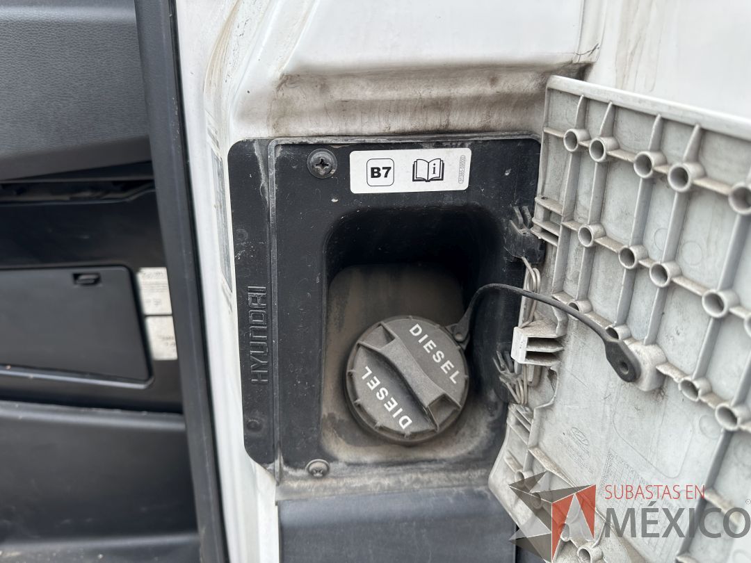 Lote 004 - Camioneta HYUNDAI H350, Año 2021, 71,840 km - Imagen 32
