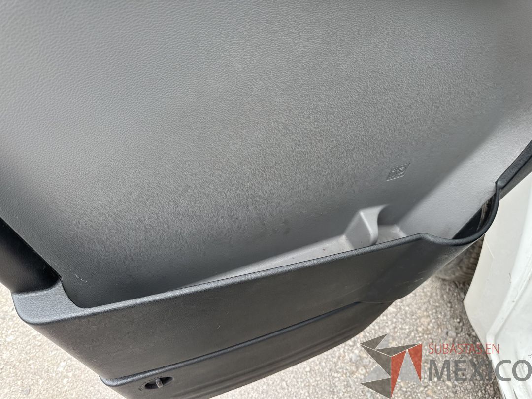 Lote 004 - Camioneta HYUNDAI H350, Año 2021, 71,840 km - Imagen 37