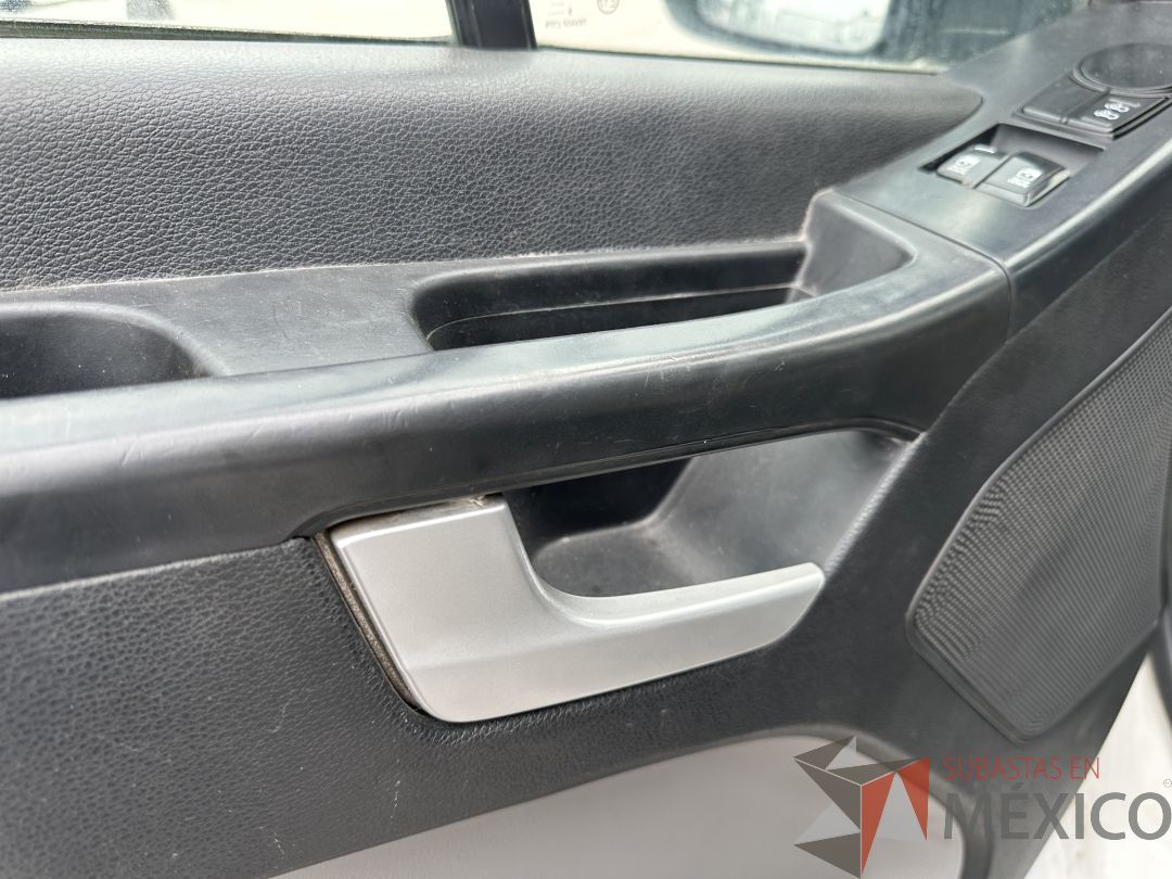 Lote 004 - Camioneta HYUNDAI H350, Año 2021, 71,840 km - Imagen 38
