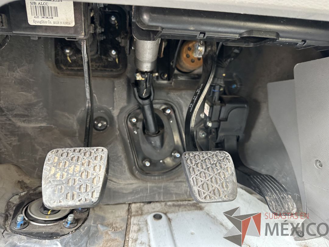 Lote 004 - Camioneta HYUNDAI H350, Año 2021, 71,840 km - Imagen 46