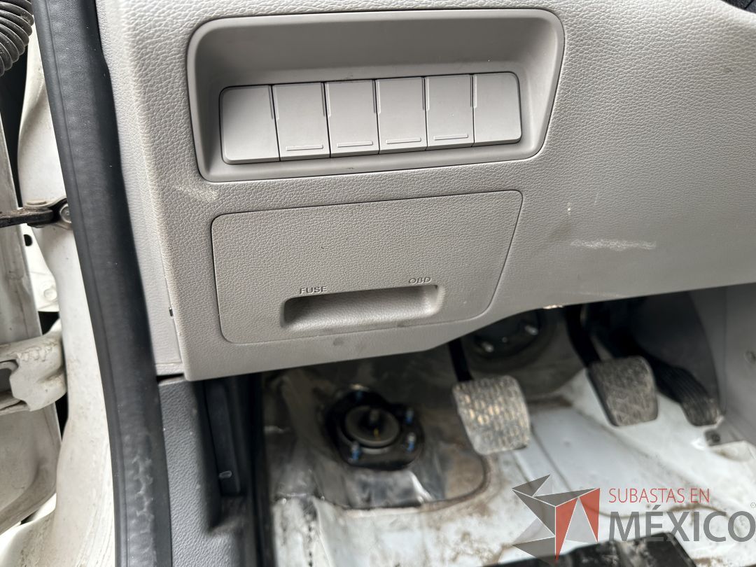 Lote 004 - Camioneta HYUNDAI H350, Año 2021, 71,840 km - Imagen 48