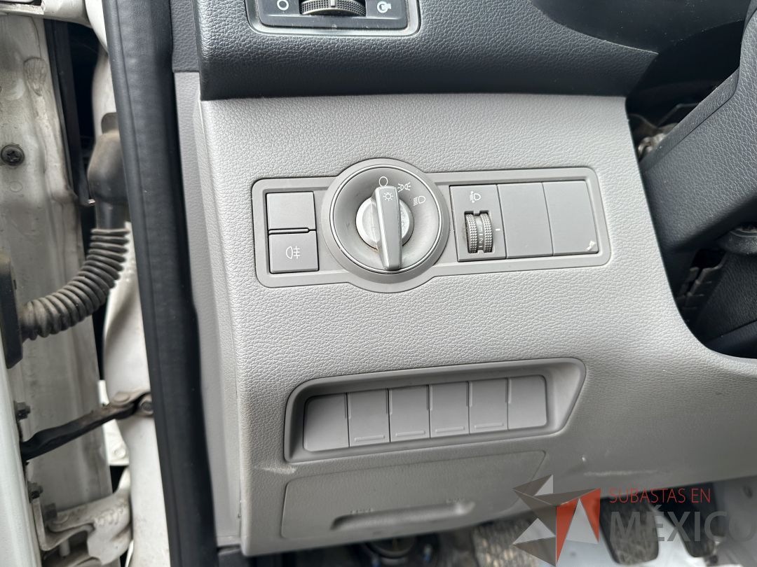 Lote 004 - Camioneta HYUNDAI H350, Año 2021, 71,840 km - Imagen 49