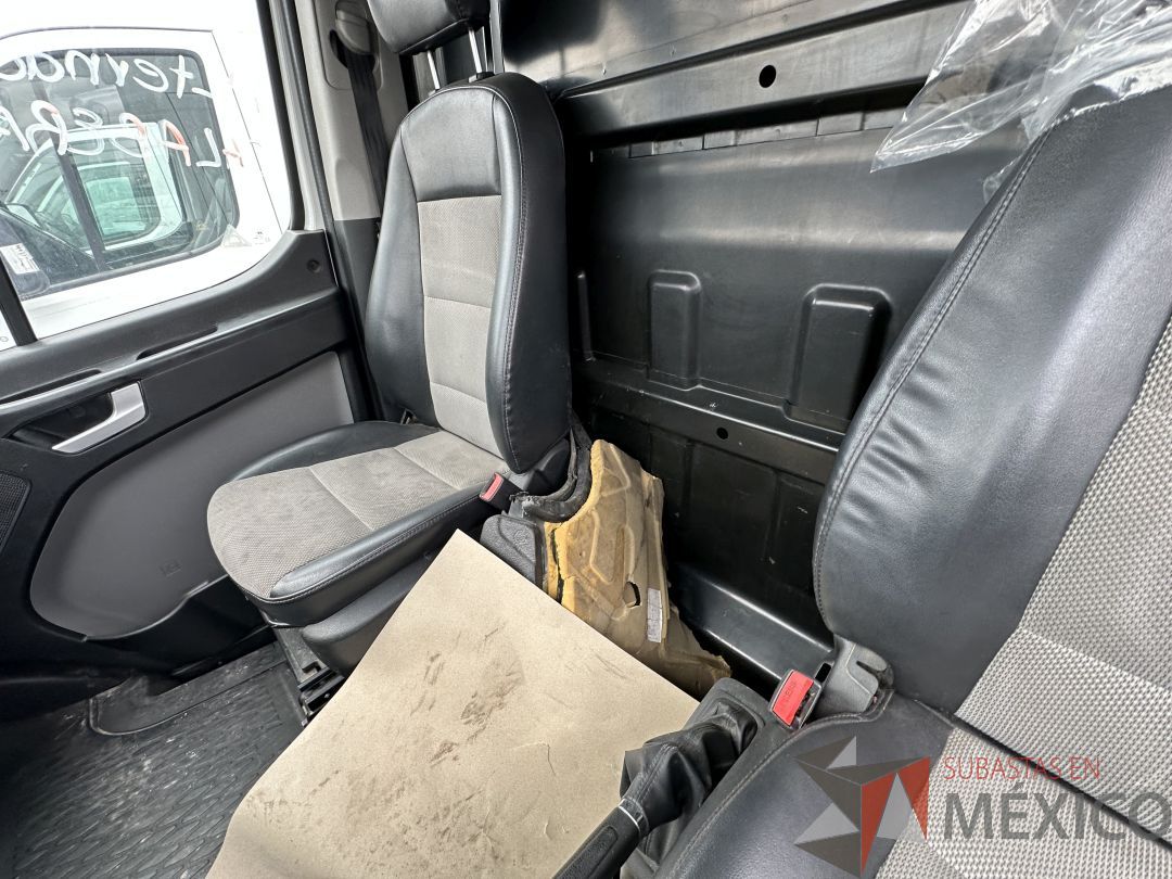 Lote 004 - Camioneta HYUNDAI H350, Año 2021, 71,840 km - Imagen 59