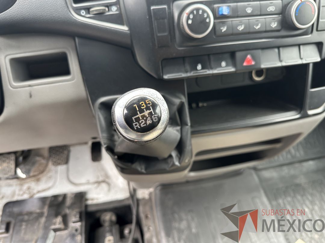 Lote 004 - Camioneta HYUNDAI H350, Año 2021, 71,840 km - Imagen 66