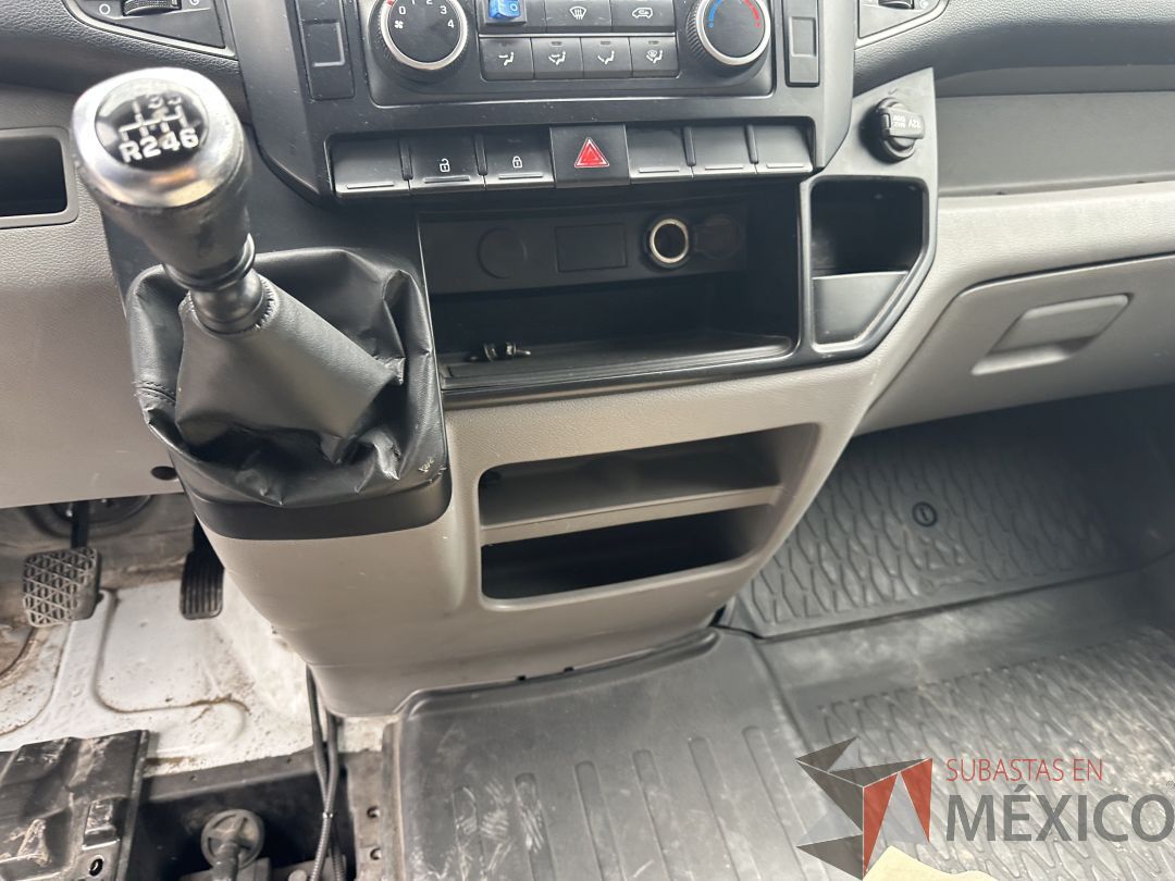 Lote 004 - Camioneta HYUNDAI H350, Año 2021, 71,840 km - Imagen 69