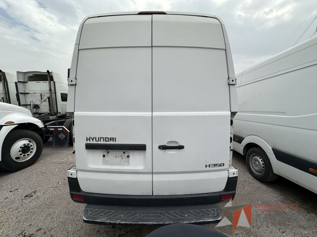 Lote 004 - Camioneta HYUNDAI H350, Año 2021, 71,840 km - Imagen 5