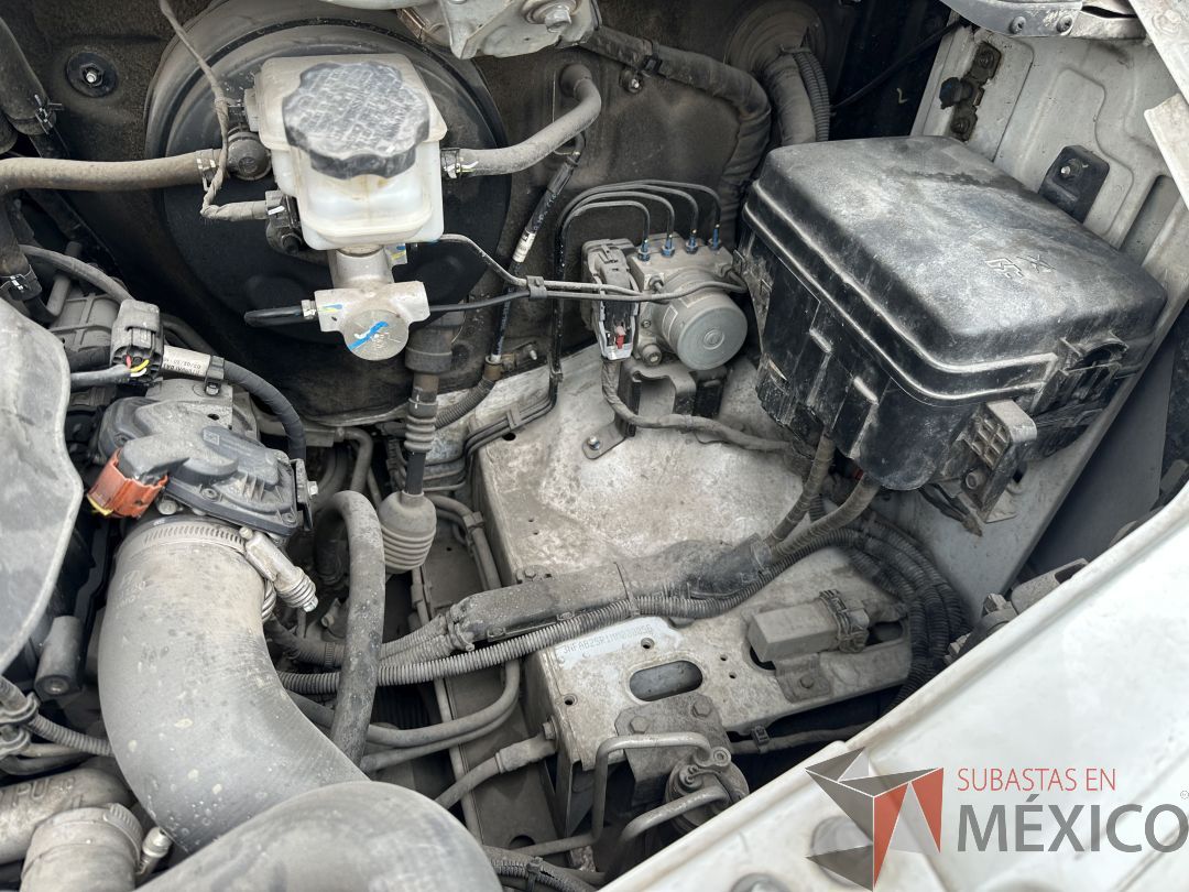 Lote 001 - Camioneta HYUNDAI H350, Año 2021, 451,912 km - Imagen 5