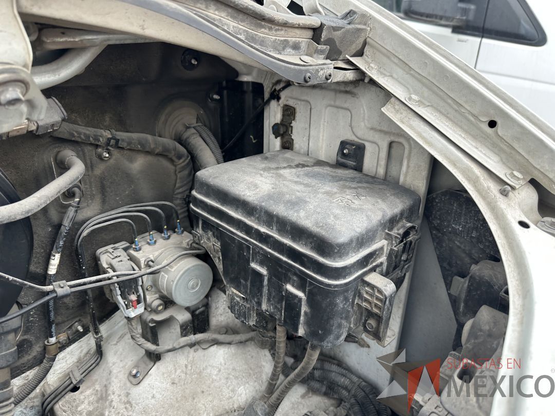 Lote 001 - Camioneta HYUNDAI H350, Año 2021, 451,912 km - Imagen 6