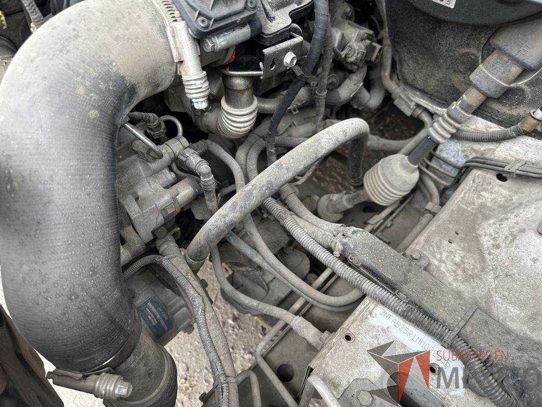 Lote 001 - Camioneta HYUNDAI H350, Año 2021, 451,912 km - Imagen 9