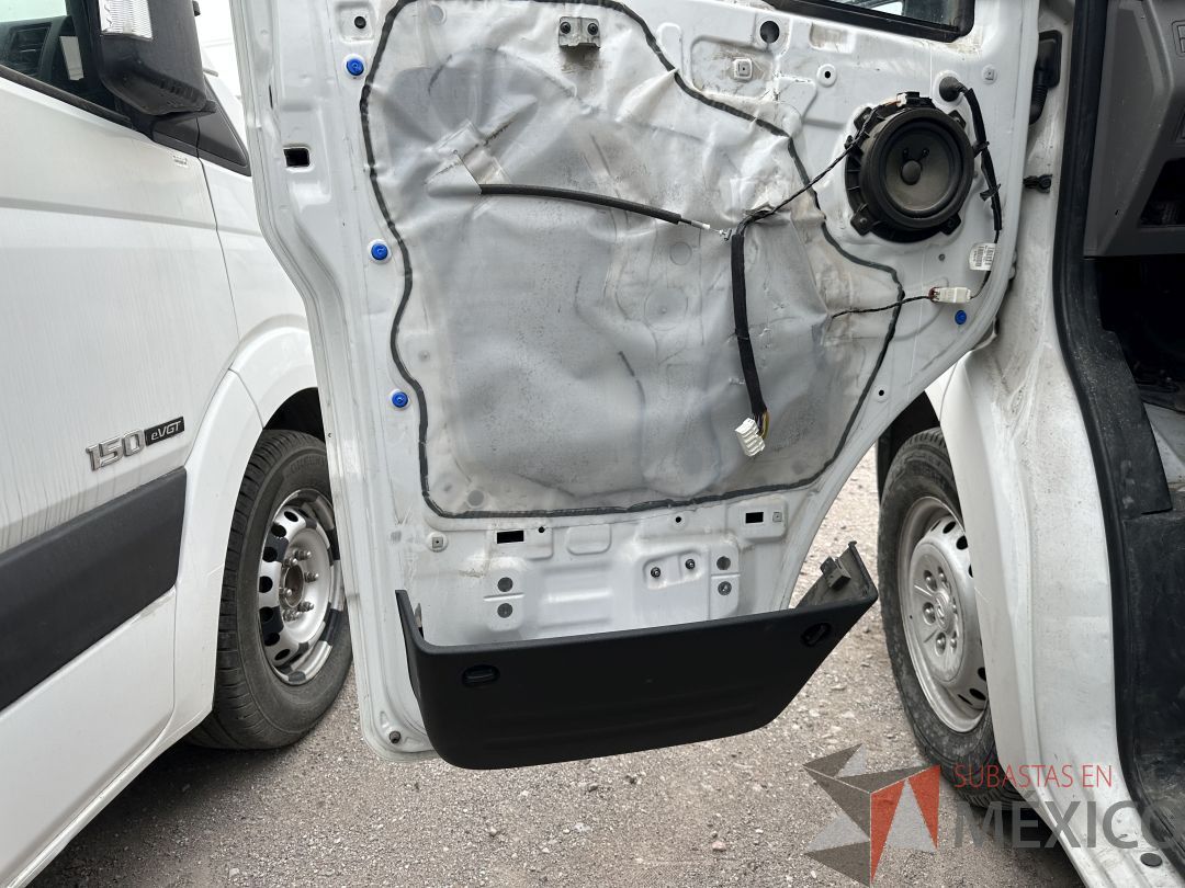 Lote 001 - Camioneta HYUNDAI H350, Año 2021, 451,912 km - Imagen 31