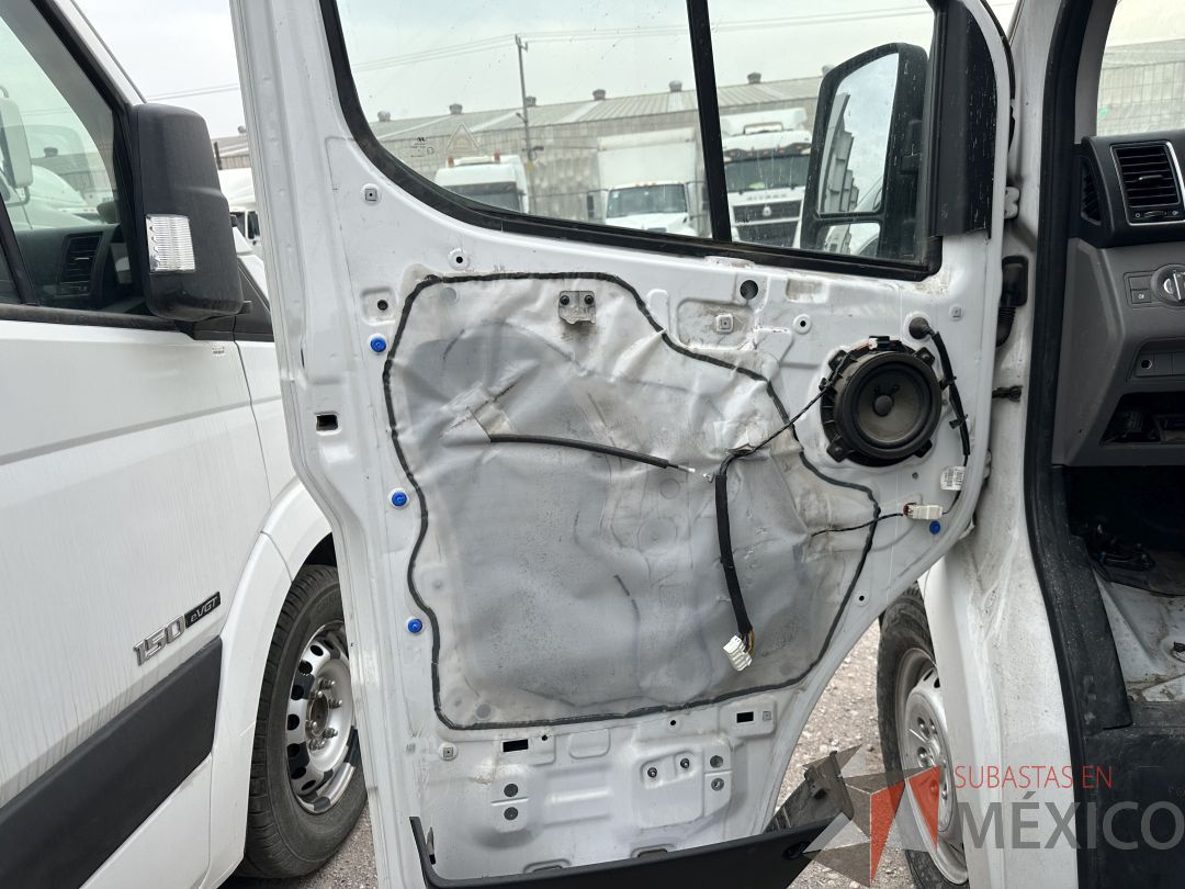 Lote 001 - Camioneta HYUNDAI H350, Año 2021, 451,912 km - Imagen 32