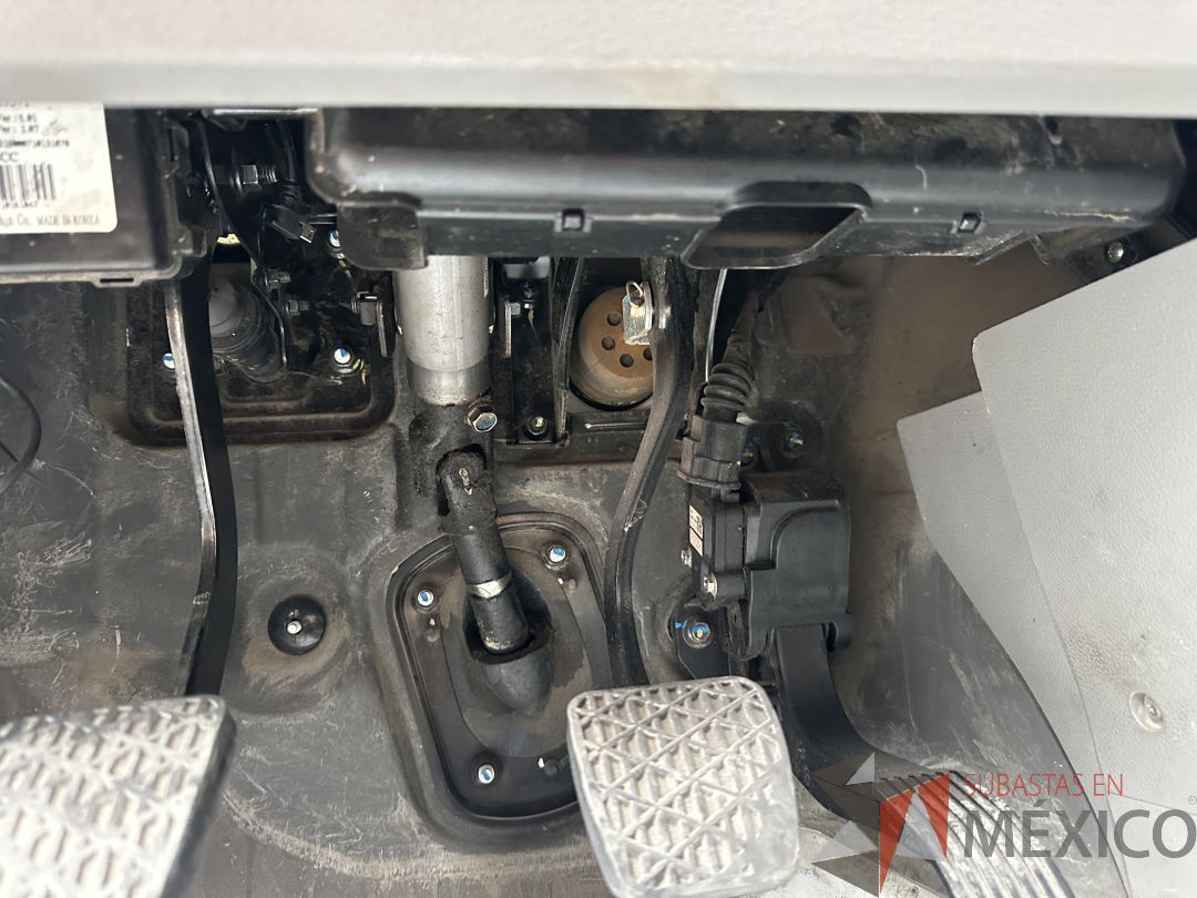 Lote 001 - Camioneta HYUNDAI H350, Año 2021, 451,912 km - Imagen 43