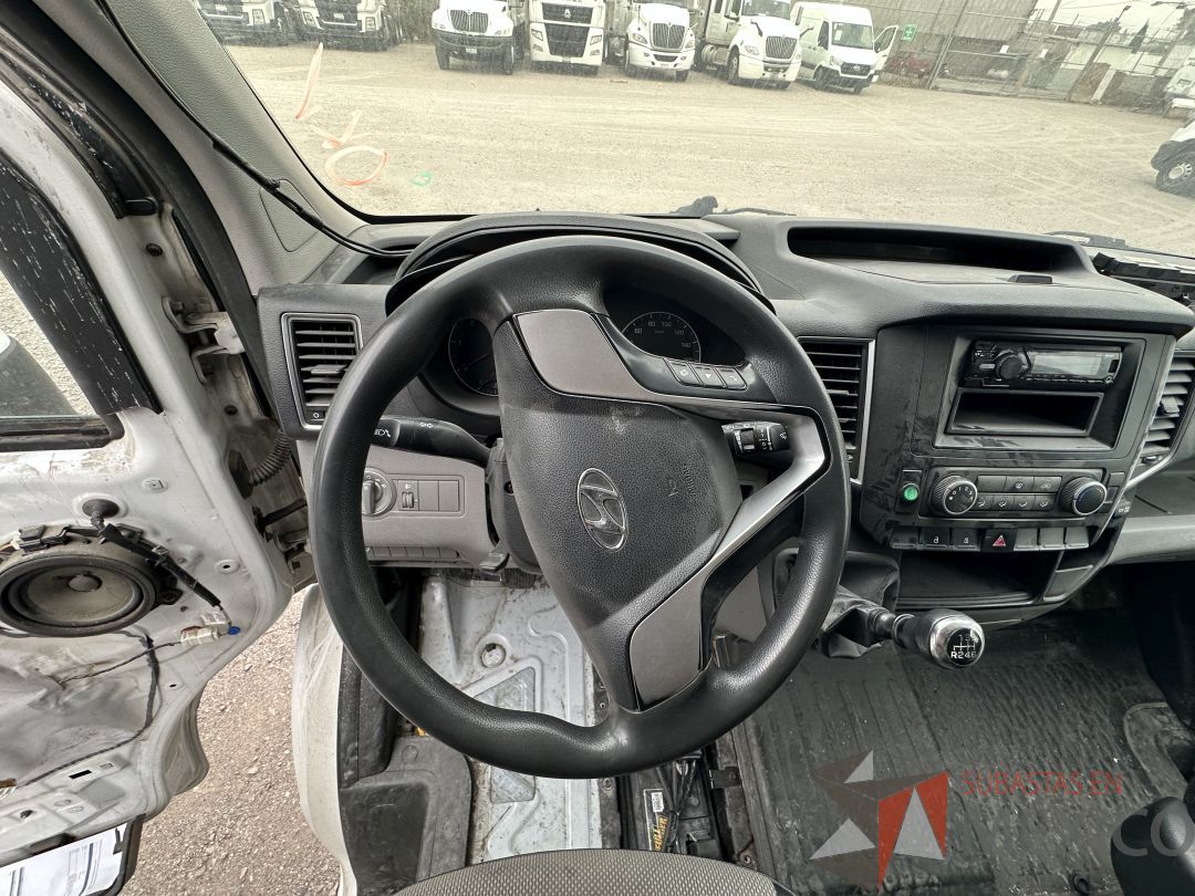 Lote 001 - Camioneta HYUNDAI H350, Año 2021, 451,912 km - Imagen 54