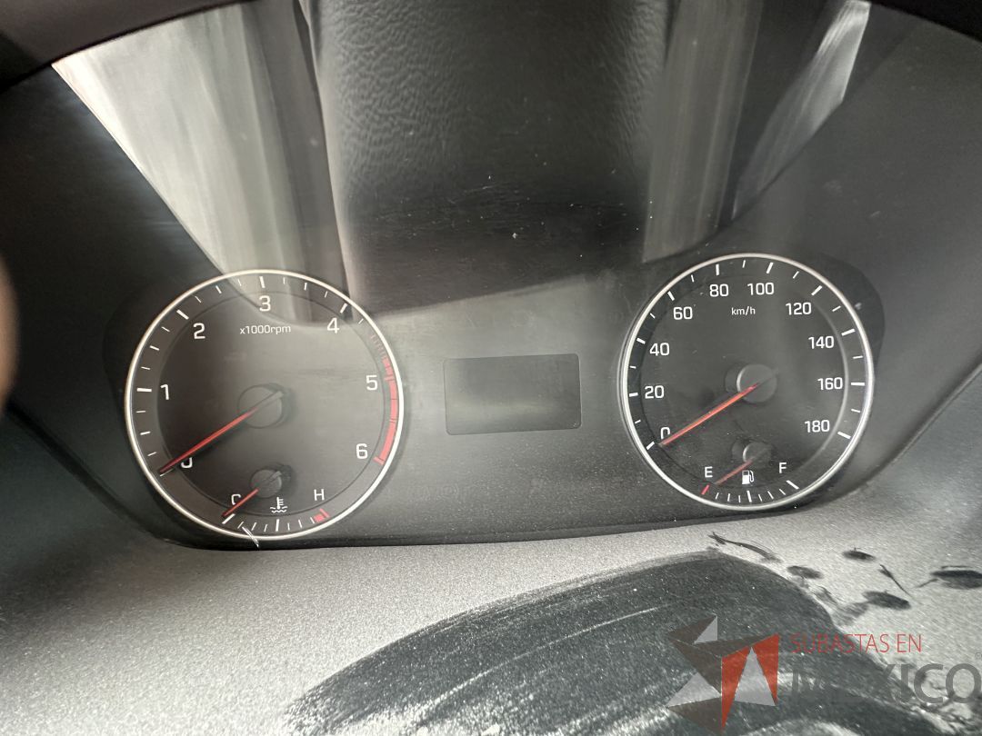 Lote 001 - Camioneta HYUNDAI H350, Año 2021, 451,912 km - Imagen 56